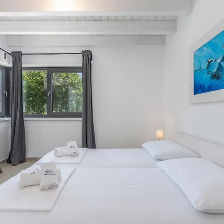 Luna Villa