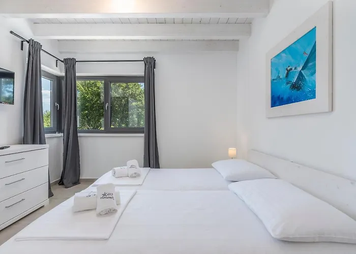 Luna Villa