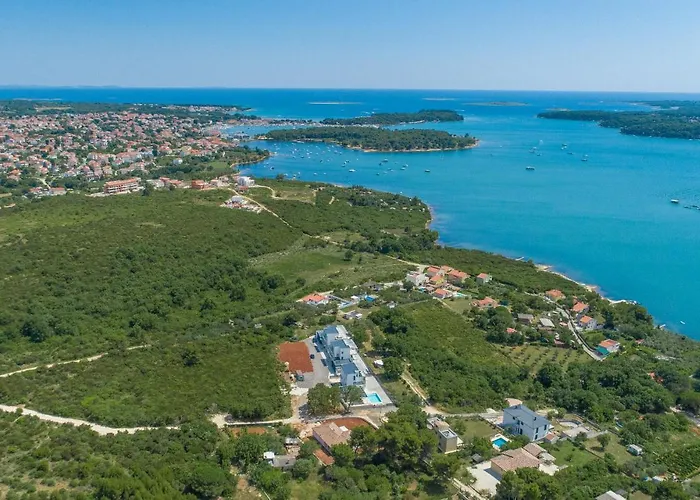 Luna Villa
