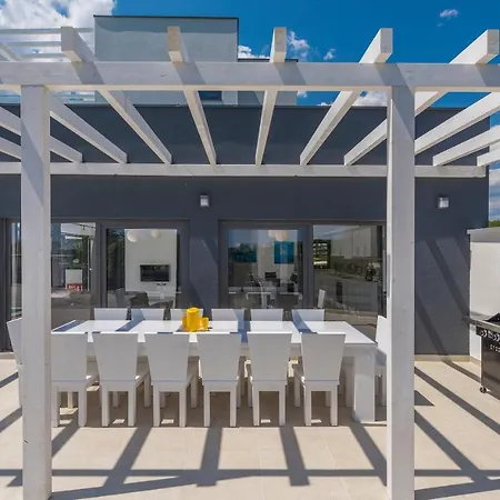 Villa Luna